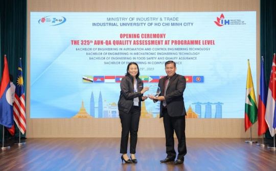 IUH: Đánh giá các chương trình đào tạo theo tiêu chuẩn AUN-QA lần thứ 325